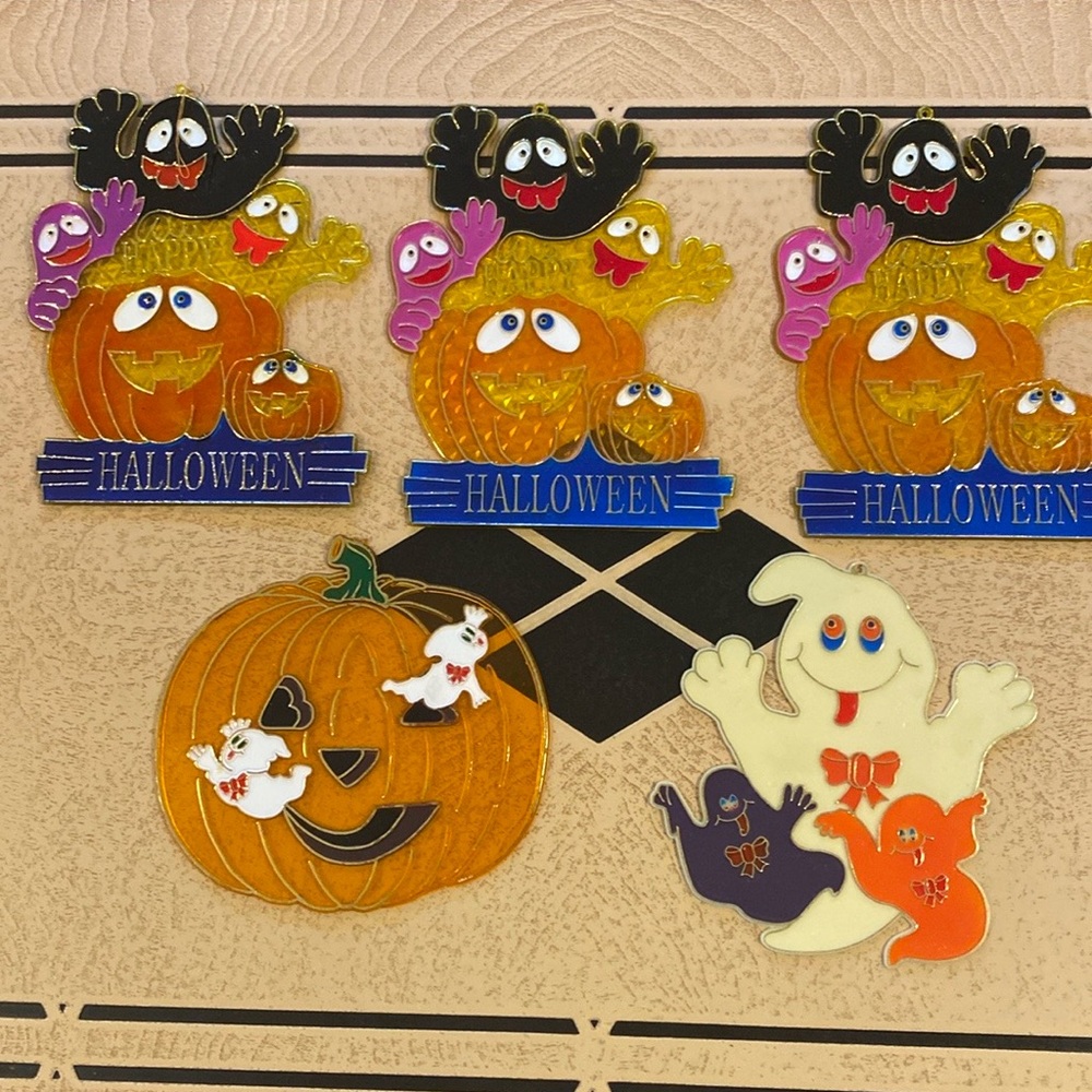 Set of 5 Vintage Plastic Halloween Sun Catchers pumpkins ghost 70s‎ / 80s